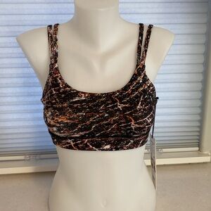 ALO Yoga ‘Work it out Bra’
Double-strapped. Size Medium